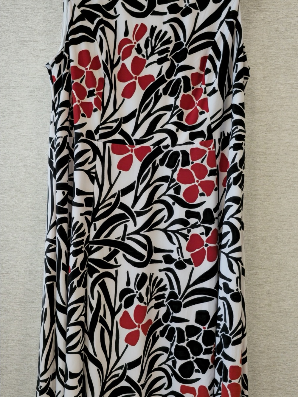 Jones Studio Black & White Floral Dress with Red Accents